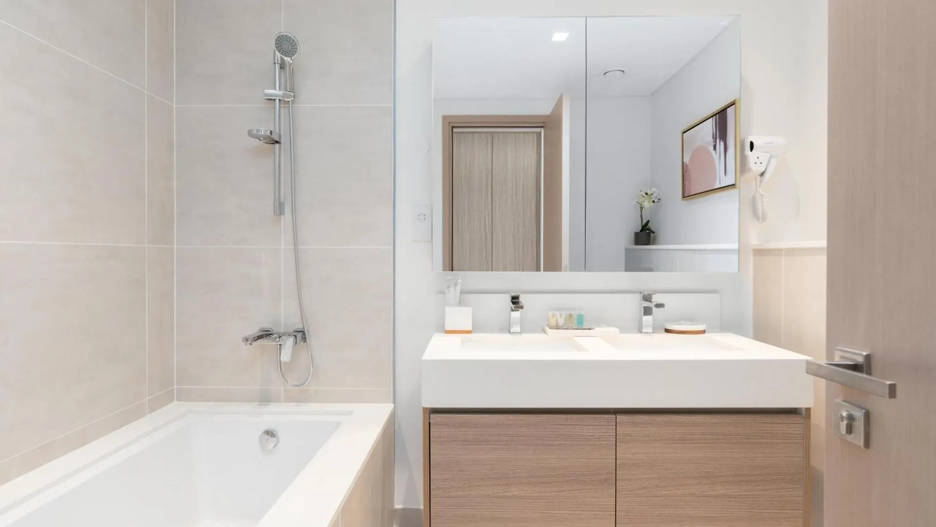 Globalstay Creek Edge Tower Elegant Apartments Dubai